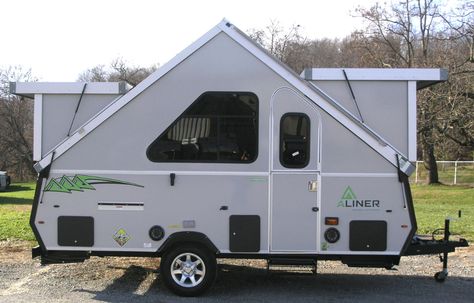 Pop-up camper is like an A-frame on wheels - Curbedclockmenumore-arrow : Camp in style Aliner Campers, A Frame Trailer, A Frame Camper, Pop Up Tent Trailer, Small Camper Trailers, Small Camping Trailer, Tenda Camping, Trailer Tent, Travel Trailer Camping