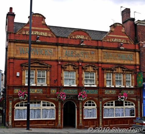 Elephant House Edinburgh, Wakefield Yorkshire, Greyfield Inn Cumberland Island, Victorian Yorkshire, National Railway Museum York, Elephant And Castle, Wakefield, Irish Pub, Old Buildings