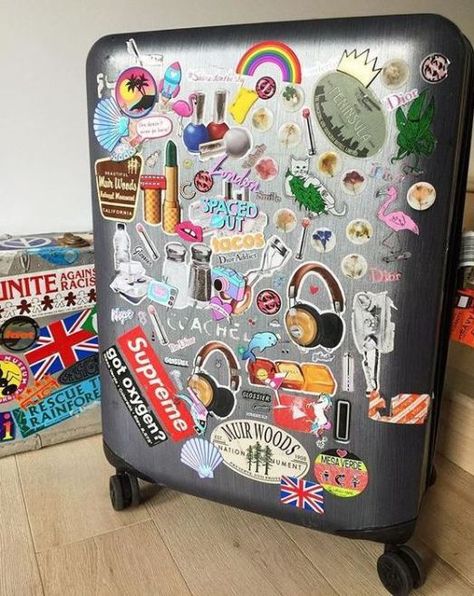 10 Cute Ways To Personalize Your Luggage - Society19 Blow Paint, Personalized Suitcase, Suitcase Stickers, Cute Suitcases, Luggage Stickers, Old Suitcases, Best Luggage, Personalized Luggage, Vintage Suitcase