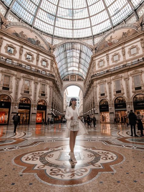 Outfits For Milan, Milan Italy Winter, Milan In Winter, Milan Italy Fashion, Italy In Winter, Italy Travel Outfit, Italy Winter, Milan Travel, Italy Vibes