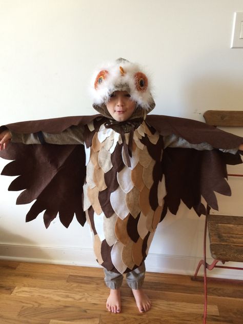 Handmade Felt Owl Costume Owl Costume Diy, Owl Halloween Costumes, Simple Owl, Owl Costume, Carnaval Costume, Bat Costume, Diy Costumes Kids, Diy Halloween Costumes For Kids, Costume Tutorial