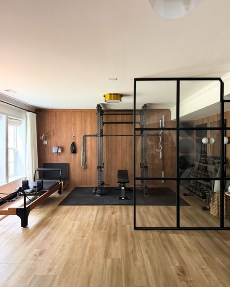 Wood Wall Panelling, Gym Vibes, Dream Home Gym, Wood Plank Walls, Basement Gym, Gym Room At Home, Gym At Home, Wall Planks, Home Gym Design