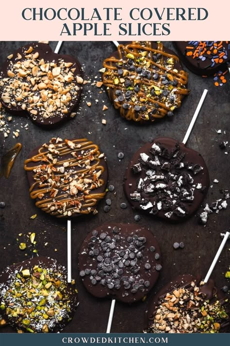 Dark Chocolate Apple Slices, Chocolate Covered Apple Slices On A Stick, Apple Slices Appetizer, Sliced Apples Dipped In Chocolate, Sliced Chocolate Covered Apples, Chocolate Apples Slices, Carnal Apple Slices, Choc Covered Apples, Chocolate Apple Recipe