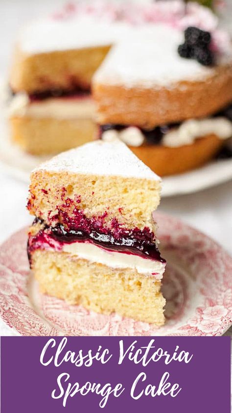 Recipe Ricotta, Victorian Cakes, European Cakes, Blackberry Compote, Appetizer Easy, Russian Cakes, Victoria Sponge Cake, Sponge Cakes, Food Bars