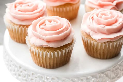 Mother's Day Vanilla Cupcakes with Rose Petal Buttercream Icing - Ahead of Thyme Light Pink Cupcakes, Italian Cream Cupcakes, Creme Cupcake, Cupcakes Baby Shower, Easy Vanilla Cupcakes, Sundae Cupcakes, Lemonade Cupcakes, Spring Cupcakes, Mothers Day Cupcakes