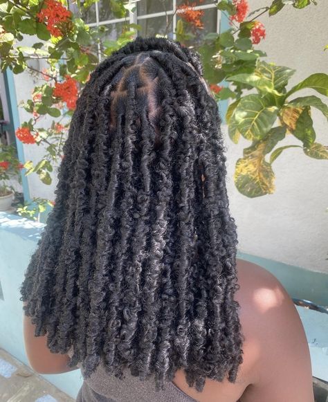 Butterfly Locs Reference, Back Length Butterfly Locs, Butterflies Locs Hairstyle, Bra Length Butterfly Locs, Bitterly Locs, Natural Braided Hairstyles, Quick Natural Hair Styles, Faux Locs Hairstyles, Quick Braided Hairstyles