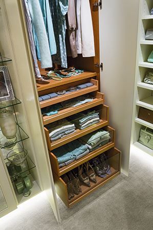 Wardrobe Storage Ideas Space Saving, Wardrobe Storage Ideas, Wardrobe Internal Design, Narrow Wardrobe, Walk In Wardrobe Design, Wardrobe Shelving, Fitted Wardrobes Bedroom, Wardrobe Design Modern, Bedroom Closet Storage