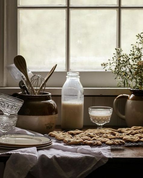 The Art Of Slow Living, Art Of Slow Living, Ivy House, Chocolate Chip Cookie Recipe, Milk And Cookies, Chip Cookie Recipe, Cottage Core Aesthetic, Farms Living, Little Cottage