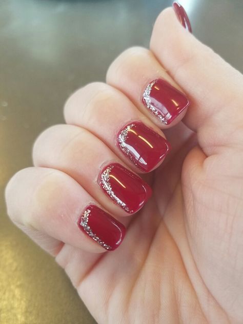 Red And Silver Square Nails, Red Nails With Silver Design, Red Nails With Glitter Accent, Silver And Red Nails, 2023 Red Nails, Red Silver Nails, Sparkly Red Nails, Red Nails With Glitter, Quinceañera Nails