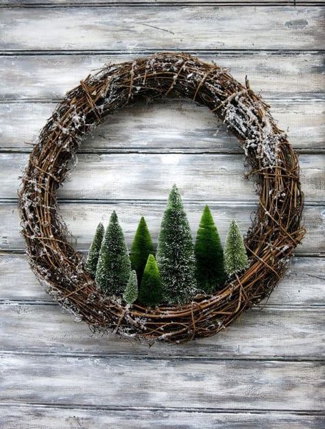 Julkransar Diy, Joululahjat Diy, Jul Diy, Kerajinan Diy, Rustic Christmas Wreath, Wreaths Christmas, Easy Christmas Wreaths, Christmas Tree Wreath, Mini Christmas Tree