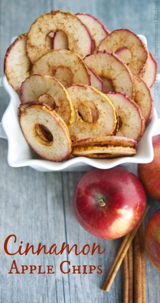 Cinnamon Apple Chips, Apple Chips, Resep Diet, Cinnamon Apple, Makanan Diet, Good Healthy Recipes, Apple Recipes, Kitchen Recipes, Appetizer Snacks