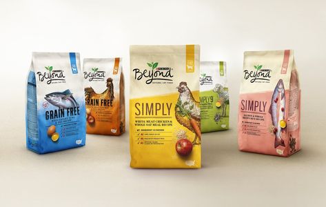 Animal Feed Packaging, Pet Food Packaging, Pet Brand, Natural Pet Food, Seed Packaging, Consumer Packaging, Pouch Packaging, Creative Package, Nat Geo