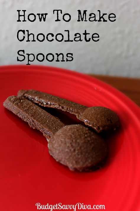 How to make molded chocolate shapes without molds. Cookie Dippers, Edible Spoons, Cookie Dipper, Make Your Own Chocolate, Chocolate Shapes, Chocolate Spoons, Diy Chocolate, Disposable Cutlery, Butter Molds