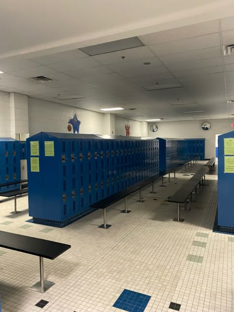 Aesthetic Locker, Middle School Aesthetic, Scary Aesthetic, Locker Room Shower, Middle School Lockers, High School Lockers, Sports Locker, School Cheerleading, School Building Design