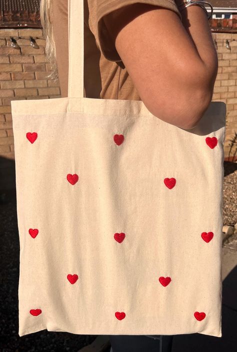 Embroidered Totes, Art Hello Kitty, Handpainted Tote, Handpainted Tote Bags, Heart Tote Bag, Tods Bag, Patchwork Tote Bags, Tote Bag Ideas, School Tote