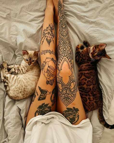 Full Leg Tattoo Female, Leg Tattoo Female, Full Leg Tattoo, Japanese Leg Tattoo, Belt Ideas, Tattoo Appointment, Shin Tattoo, Full Leg Tattoos, Embroidery Tattoo