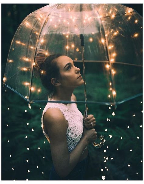 Magic Umbrella, Umbrella Photoshoot, Fairy Light Photography, Umbrella Photography, Umbrella Photo, Light Portrait, Shotting Photo, Creative Photography Techniques, Creative Portrait Photography