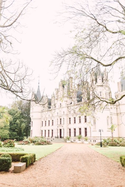 Chateau Challain in France, a dream French wedding venue--#Hawaiiweddingplanner #VidaChic #VidaChicEvents #DestinationWeddingPlanner #weddinginspo #weddingideas #wedding #europeanwedding Chateau Challain, French Wedding Venues, French Chateau Wedding, Riverside Weddings, Hotels In Paris, Cheap Wedding Venues, Chateau Wedding, Chateau France, Paris Wedding