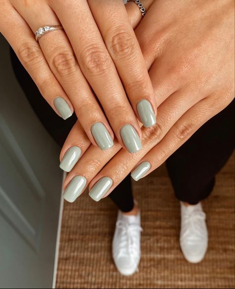 Gel Nails Fair Skin, Pastel Solid Nails, Work Nails Professional Fall, Greyish Green Nails, Dip Nails Sage Green, Pastel Sage Green Nails, Light Green Fall Nails, Sage Green Natural Nails, Fall Ish Nails