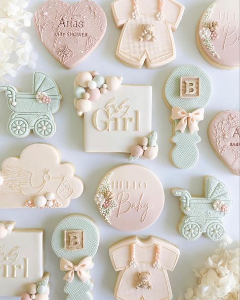 Biscotti Baby Shower Bebe, Baby Shower Biscuits, Hospital Decor, Baby Shower Sweets, Fondant Baby, Elegant Baby Shower, Fondant Cookies, Modern Baby Shower