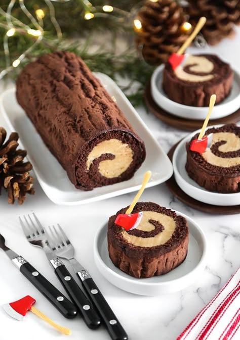 Mocha Yule Log, Log Cakes, Yule Log Cake Recipe, Yule Log Recipe, Yule Log Cake, Log Cake, Chocolate Mocha, Xmas Cake, Yule Log