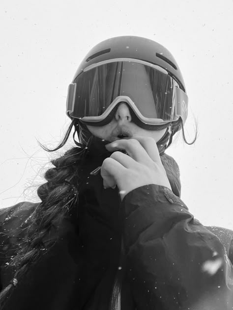 Aspen Ski, Ski Girl, Snow Trip, Ski Season, North India, St Moritz, Winter Inspo, Ski Goggles, Moon Boots