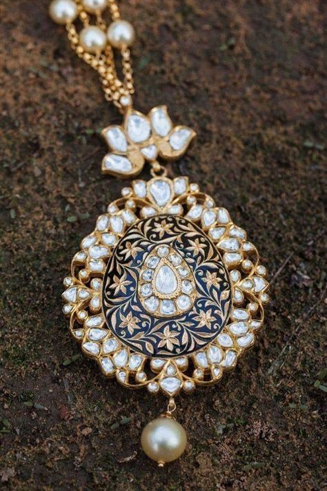 Sunita Shekhawat, Polki Jewellery, India Jewelry, Signature Jewelry, Kundan Jewellery, Fine Jewels, Classic Jewelry, Traditional Jewelry, Gold Jewelry Fashion