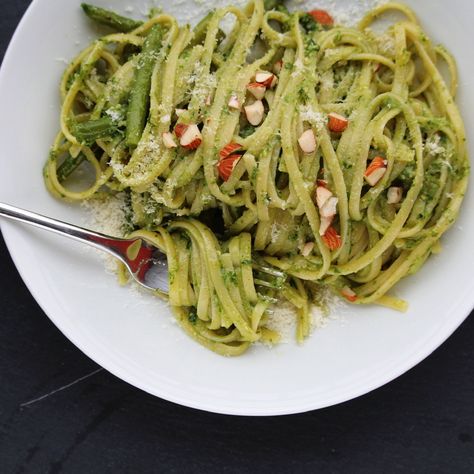 Easy Basil Pesto with Almonds Pesto Recipe Almonds, Pesto With Almonds Recipe, Pesto Walnuts Basil, Pesto With Almonds, Basil Almond Pesto, Almond Pesto Recipe, Easy Basil Pesto, Easy Basil Pesto Recipe Nut Free, Basil Pesto Recipe Nut Free