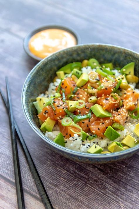 Super Bowl Food Healthy, Poke Bowl Recipe, Easy Healthy Lunch Recipes, Simple Family Meals, Plats Healthy, Poke Bowls, Sushi Bowl, Healthy Food Motivation, God Mat