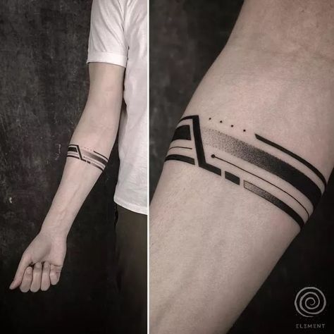 Font Tato, Wrist Band Tattoo, Armband Tattoos For Men, Band Tattoos For Men, Simple Wrist Tattoos, Tattoo Band, Tatuagem Masculina Pequena, Armband Tattoos, Forearm Band Tattoos