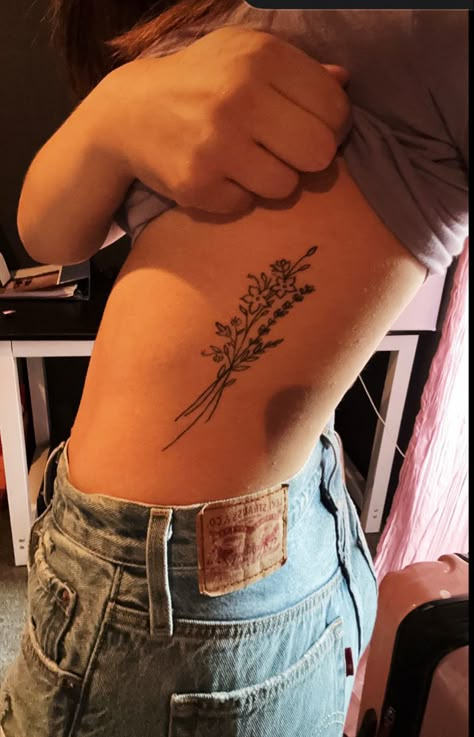 Concealed Tattoo Placement, Floral Tattoo Side Ribs, Wildflower Tattoo Side Rib, Birth Flower On Ribs, Flower Bouquet On Ribs Tattoo, Flower Bouquet Tattoo Ribs, Flower Side Tattoos Women, Flower Tattoo On Ribs, Side Tattoos Women