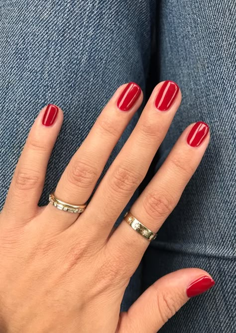 Opi Big Apple Red, Short Red Nails, Scrolling Through Pinterest, Nagel Tips, Red Nail Polish, Shellac Nails, Red Nail, Apple Red, Fall Nail Colors