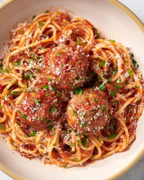 Classic Spaghetti and Meatballs Recipe | The Kitchn Baked Italian Meatballs, Baked Spaghetti And Meatballs, Homemade Italian Meatballs, Italian Meatballs Recipe, Best Meatballs, Meatball Recipes Easy, Beef Meatballs, Meatball Recipe, Homemade Meatballs