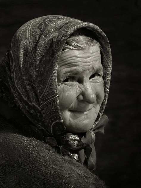 Old Lady by Carol Drew, via Flickr Romanian Women, Art Charcoals, Psalm 5, Old Man Portrait, Old Faces, Stage Makeup, Old Lady, Old Woman, Character Design Animation