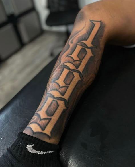 Forearm Sleeve Ideas For Men, My Family's Keeper Tattoo, Forearm Tattoo Designs Men Half Sleeves, Arm Tattoo Stencil For Men, Let Tattoo For Men, Tattoo Inspo Men, Girlfriend Name Tattoos For Men, Tattoo Ideas Medium Size, Back Arm Tattoo For Men