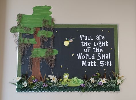 Princess And The Frog Trunk Or Treat, Princess And The Frog Decor, Bulletin Board Ideas Disney, Tinkerbell Bulletin Board, Princess And The Frog Classroom Theme, Princess And The Frog Bulletin Board, Princess And The Frog Decorations, Little Mermaid Bulletin Board, Frog Bulletin Board Ideas