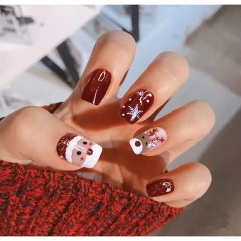 Christmas Nails So Stunning, They’ll Leave You Breathless! Get ready to be inspired by these jaw-dropping Christmas Nails! From elegant Christmas Gel Nails to playful Cute Christmas Nails, there’s something for everyone. Looking for quick and chic? Try Christmas Nails Easy or get creative with Christmas Nails Acrylic for a more dramatic look. ✨ Need some Nagel Inspo? This collection includes everything from Xmas Nails and Winter Nails Acrylic to Nail Art Noel and gorgeous Christmas Tree Nails... Work Nails Professional, Diy Christmas Dress, Red Fake Nails, Christmas Gift Nails, Acrylic Nails Cute, Christmas Press On Nails, Shayna Baszler, Nails Short Square, Green Nail Designs