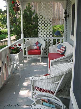 Decorating Ideas | Cheap Decorating Ideas | Decorating Color Schemes Vintage Wicker Furniture, Cottage Porch, Porch Sitting, Porch Decorating Ideas, Decor Color Schemes, Country Porch, Porch Furniture, House And Garden, Wicker Decor