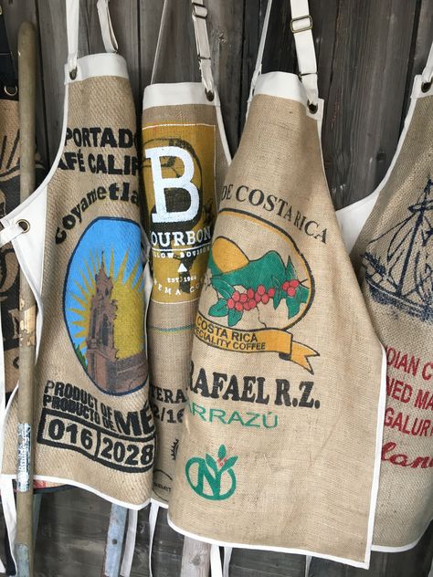 Coffee Bag Crafts Burlap, Coffee Bean Bags Repurposed, Coffee Burlap Bag Ideas, Burlap Sack Ideas, Burlap Bags Ideas Projects, Coffee Bag Diy, Coffee Bag Crafts, Coffee Bean Sacks, Burlap Coffee Bags