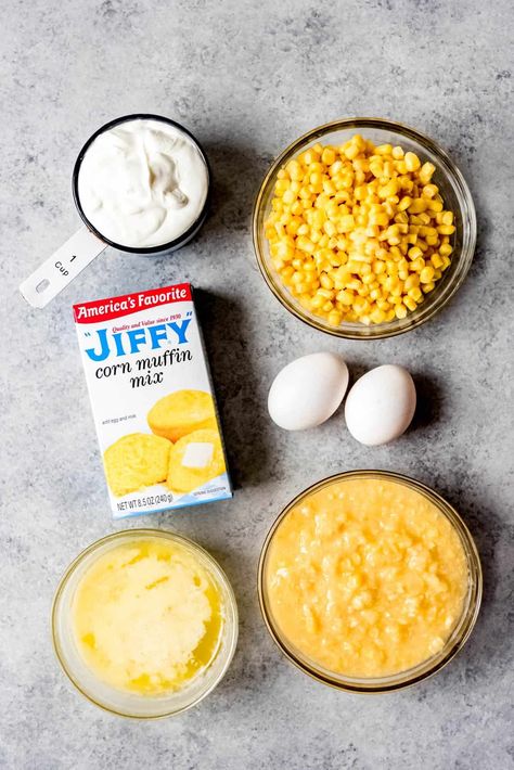 Easy Corn Casserole Recipe, Sweet Corn Casserole, Creamy Corn Casserole, Easy Corn Casserole, Cream Corn Casserole, Cornbread Recipe Sweet, Thanksgiving Food Sides, Jiffy Corn Muffin Mix, Corn Casserole Recipe