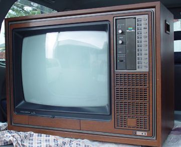 What was life like in 1980s Japan? - Quora Old Tv Aesthetic, Tv Aesthetic, Color Television, My L, Retro Appliances, Billy Elliot, 80s Tv, Tv Sets, Old Radios