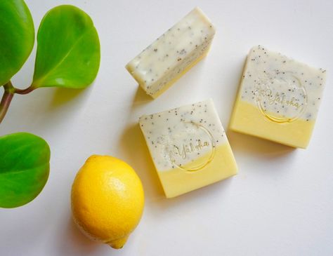 Poppy Seed Soap, Easy Soap Recipes, Lemon Soap, Lemon Poppy Seed, Lemon Poppy, Lemon Poppyseed, Poppy Seed, Soap Recipes, Diy Soap