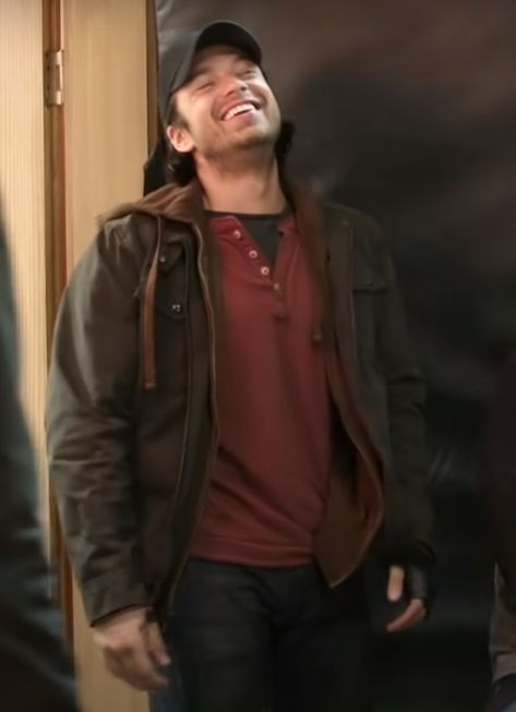 Happy bts behind the scenes bucky barnes smile Sebastian Stan Bucky Barnes Behind The Scenes, Bucky Barnes Happy, Bucky Barnes Cute, Bucky Smiling, Avengers Compound, Buck Teeth, Dr Marvel, Bucky Barnes Marvel, Barnes Marvel