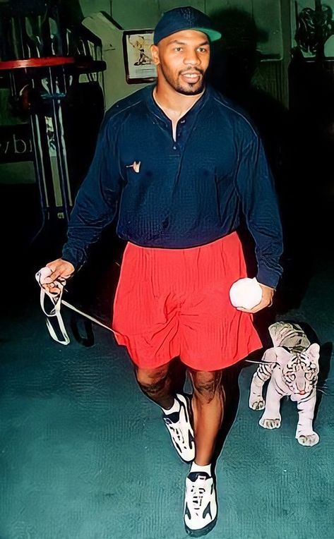 Mike Tyson Costume, Mike Tyson Outfit, Mike Tyson Style, Mike Tyson Fashion, Boxing Outfit Men, Tyson Mike, Boxing Legends, Boxing Clothes, Iron Mike