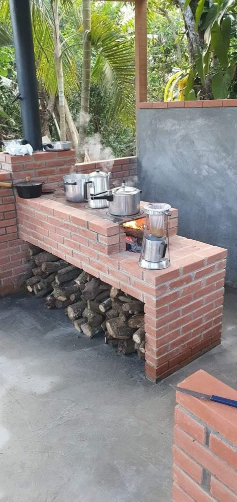 Brick Stove, Dirty Kitchen, Desain Pantry, Outdoor Kitchen Decor, Outdoor Kitchen Plans, Farmhouse Tile, Backyard Pavilion, Backyard Kitchen, Pizza Oven Outdoor