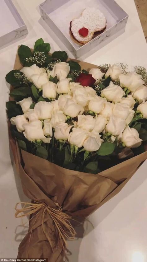 Boquette Flowers, Valentines Day Dinner, Flowers Bouquet Gift, Nothing But Flowers, Flower Therapy, Beautiful Bouquet Of Flowers, Flowers Wallpaper, Luxury Flowers, Beautiful Rose Flowers