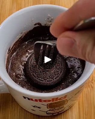 14M views · 182 reactions | Oreo mug cake hack | This Oreo mug cake looks simple and delicious 😋 | By LADbible | Facebook Oreo Mug Cake, Oreo Mug, Golden Oreo, Cake Hacks, Oreo Cake, Mug Cake, Baking Powder, Oreo, Mug