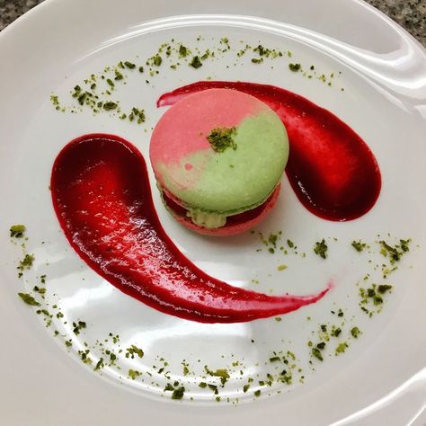 #macaron#plating | Food, Fancy desserts, Food plating Macaron Dessert Plating, Macaron Plating Ideas, Pastry Plating Ideas, Macaron Plating, Cafe Plating, Restaurant Plating, Dessert Plate Decoration, Work Food Ideas, Cream Tiles