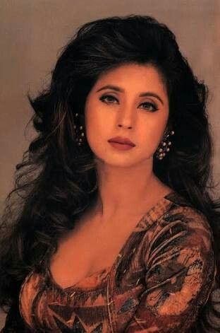 Urmila matondkar Urmila Matondkar 90s, 2000s Bollywood, Bollywood Vintage, Urmila Matondkar, Bollywood Women, Punjabi Movies, Bollywood Outfits, 90s Bollywood, Indian Photoshoot