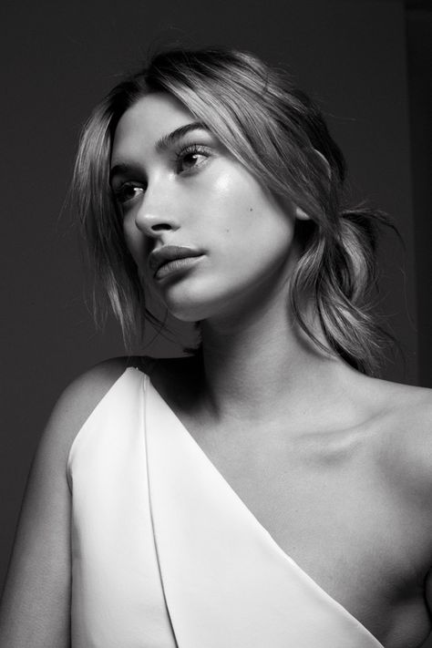 Black Pics, Hailey Bieber Style, Hailey Baldwin Style, Justin Hailey, V Magazine, Hailey Baldwin, Hailey Bieber, Her Style, Editorial Fashion